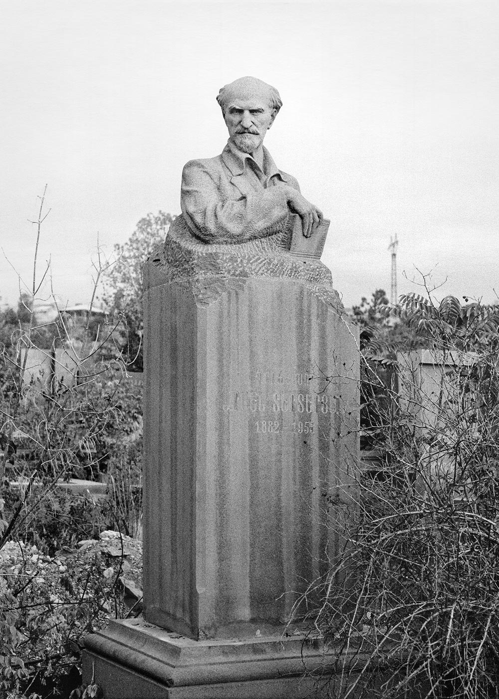 Gravestone, Yerevan, 1999