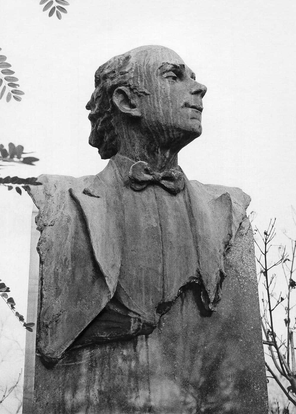 Gravestone, Yerevan, 1999