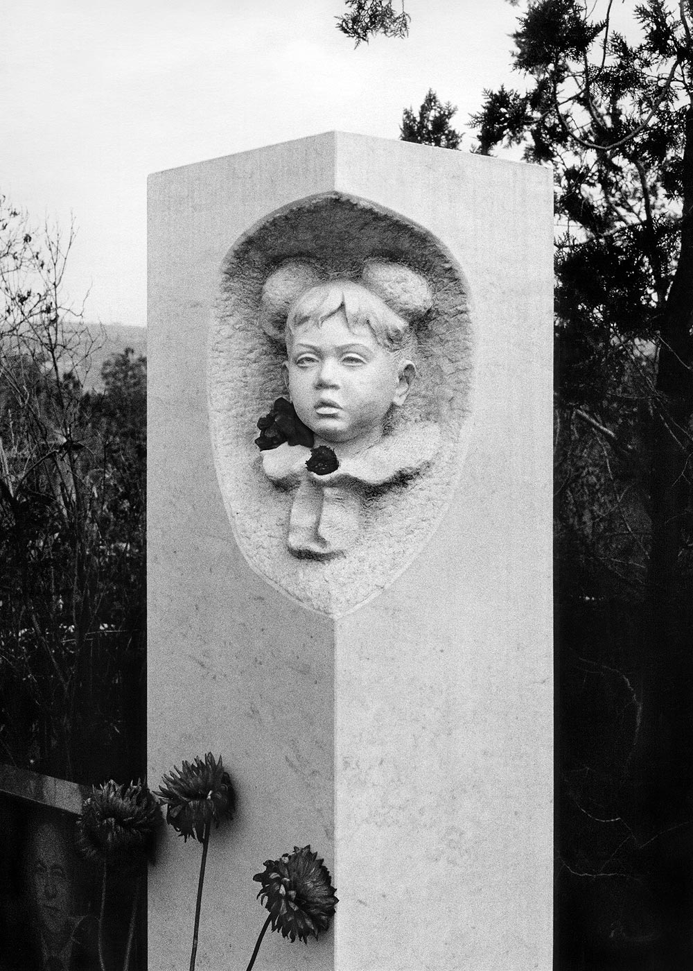 Gravestone, Yerevan, 1999